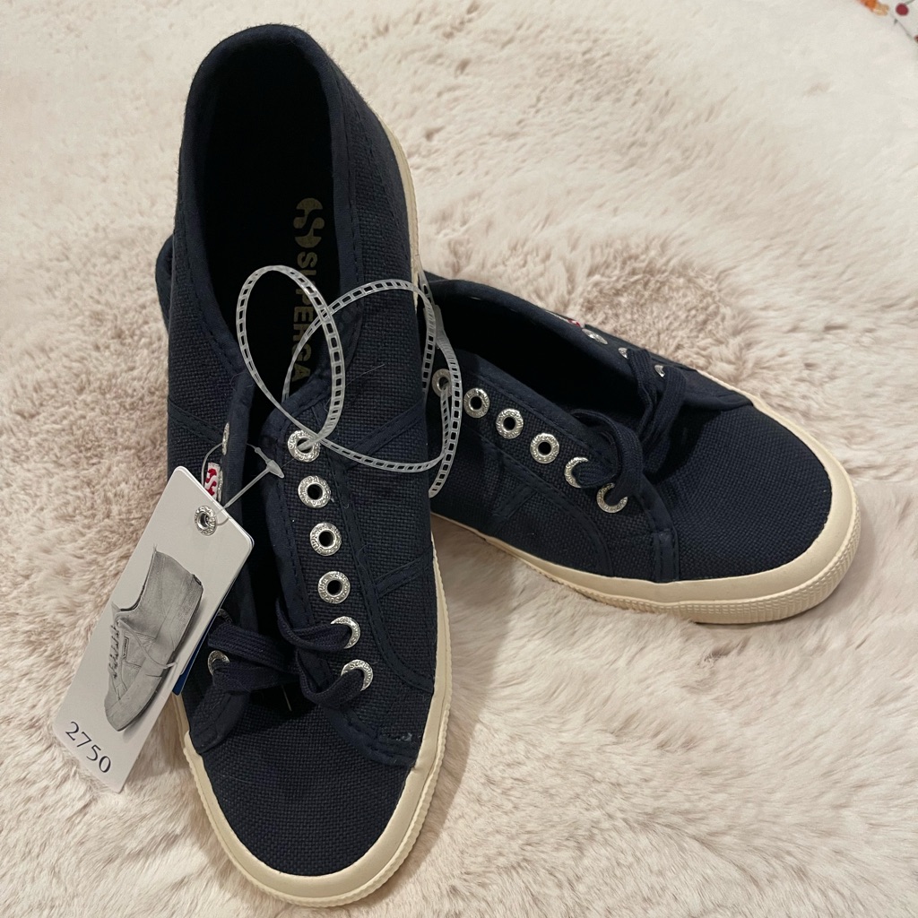 Marie H canvas sneaker, navy